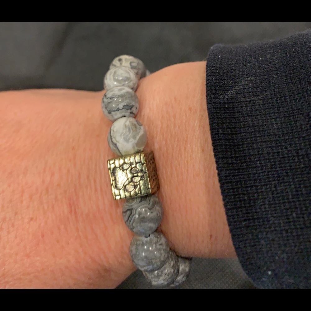 New! Marble Paw Print Stretch Bracelet
